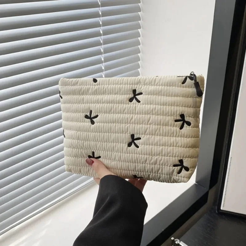 Embroidery Bag - حقيبة مكياج لطيفة بسحاب، حقيبة مستحضرات