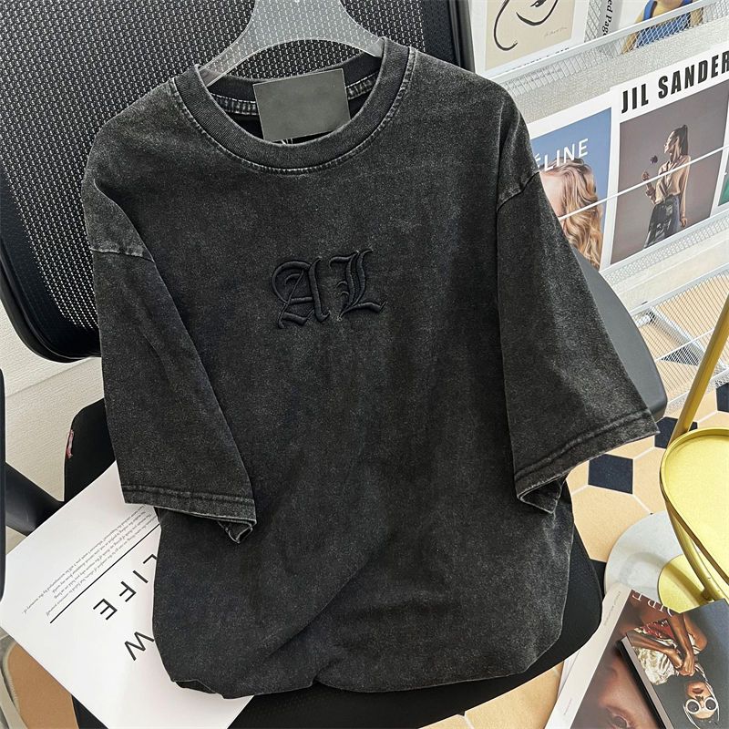 Embroidery Cotton Shirt - تي شيرت نسائي كلاسيكي مطرز بحروف